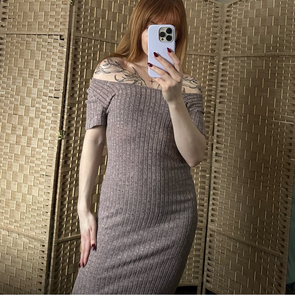 Knit Ribbed Midi Dress